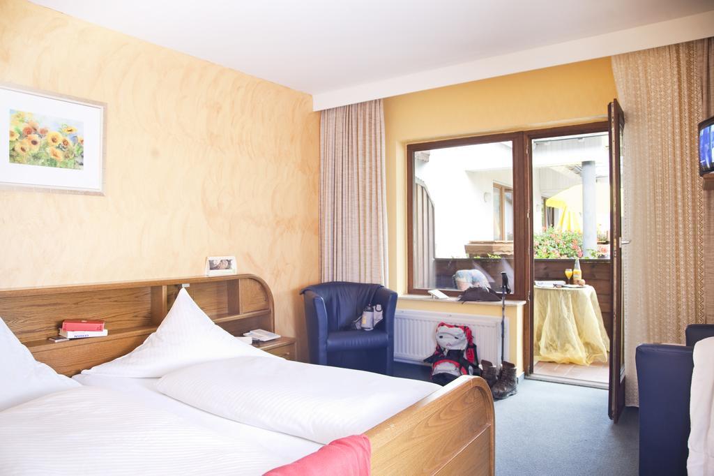 Bio-Hotel Uplaender Hof Willingen  Phòng bức ảnh
